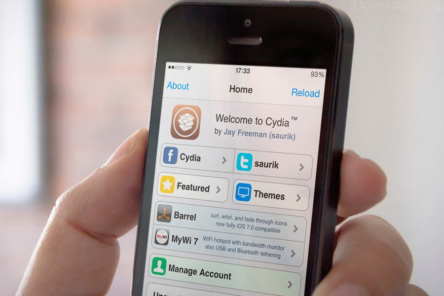 Creative Ways People Use iPhone Jailbreaks around the World